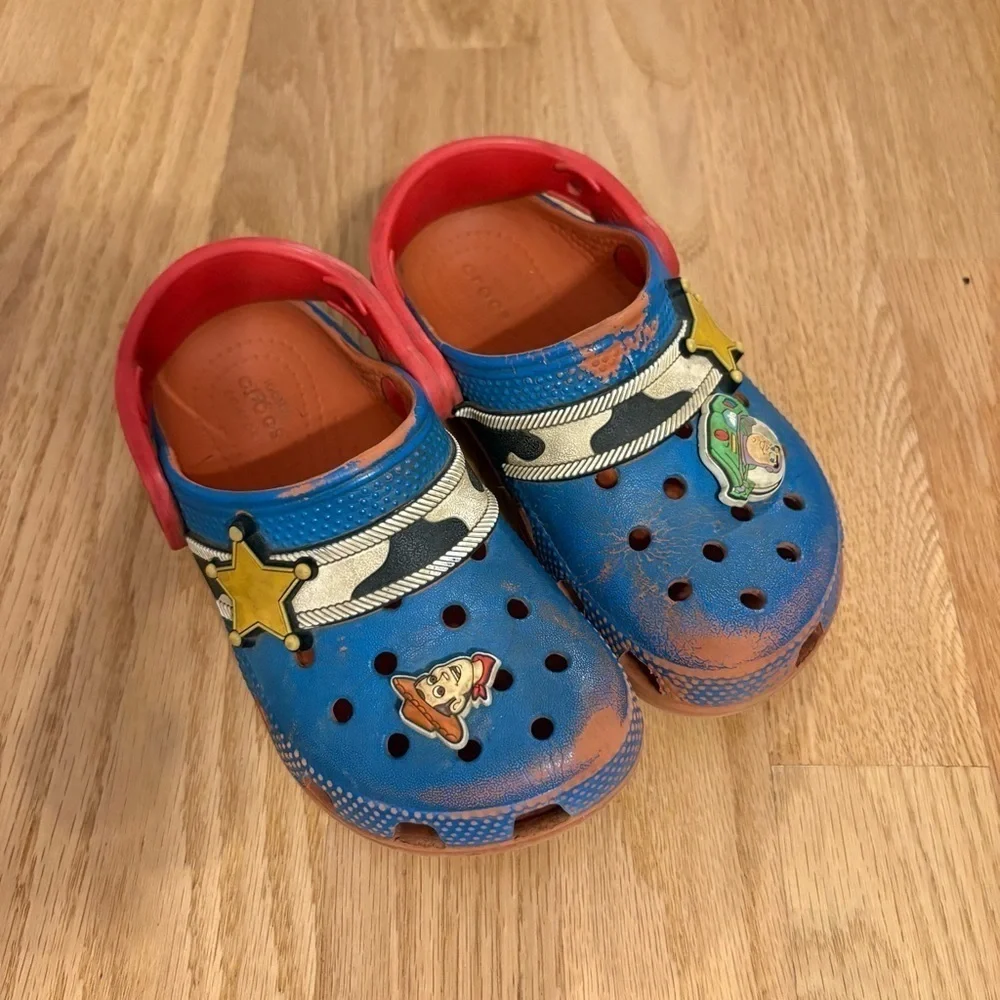 Disney Kids Blue and Red Clogs with Toy Story Design Sz 10 Buzz Lightyear Woody